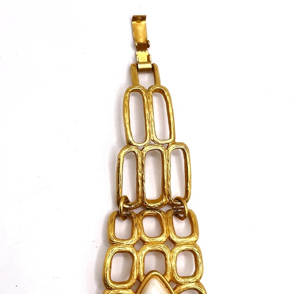 Vintage Avon Bracelet 8" Gold Tone Faux Pearl Statement 70`s - Picture 4 of 16